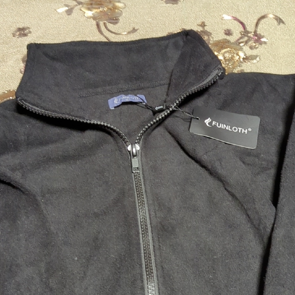 Funiloth Black Zip-Up Jacket